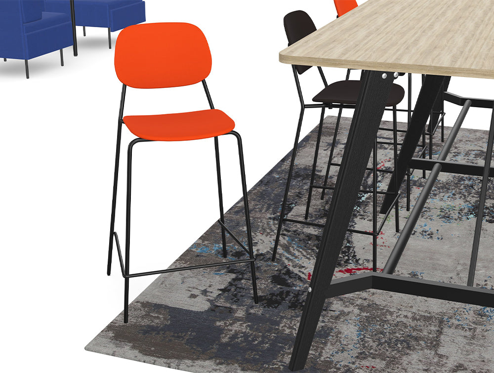 Ws.D Breakout Area with High Seating and Meeting Pods