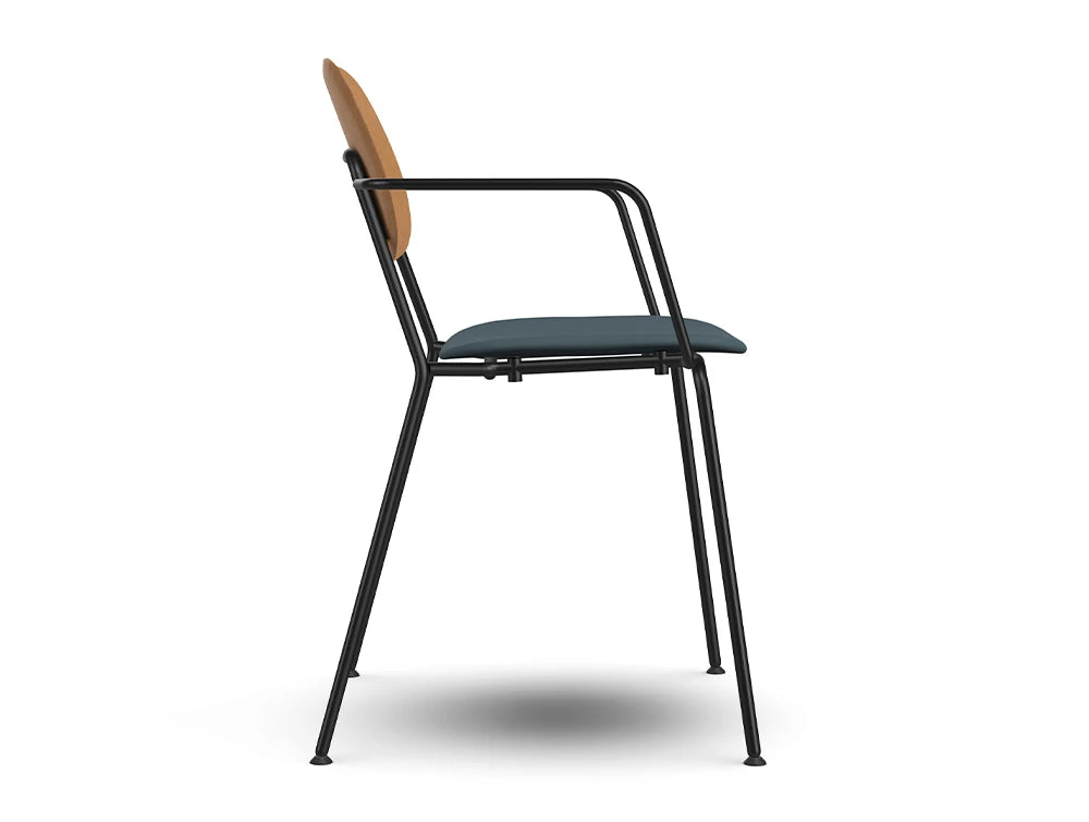 Ws.D Line Chair with 4 legs and Padded Seat and Armrest